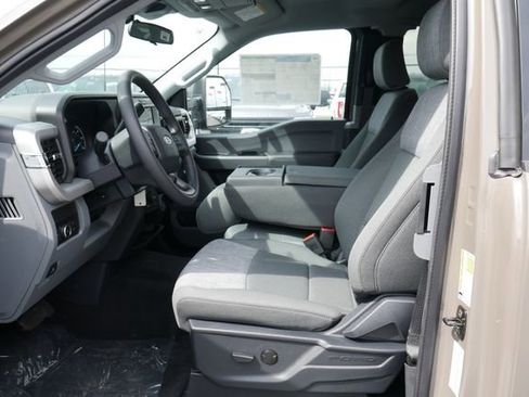 New 2026 Ford F250 XLT w/ FX4 Off-Road Package AWD/4WD image 2