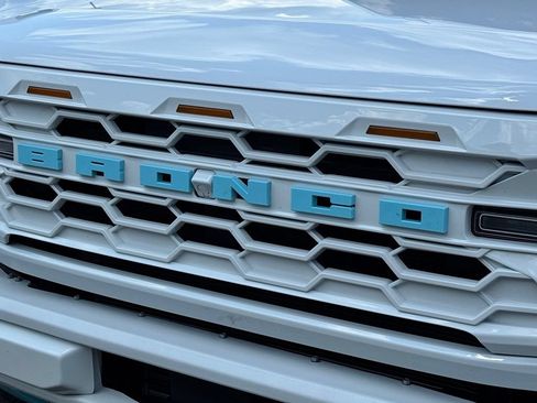 Used 2025 Ford Bronco 4-Door AWD/4WD image 33