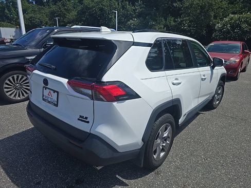 Used 2024 Toyota RAV4 XLE AWD/4WD image 5