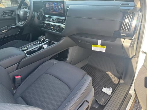 New 2026 Nissan Pathfinder SV AWD/4WD image 11