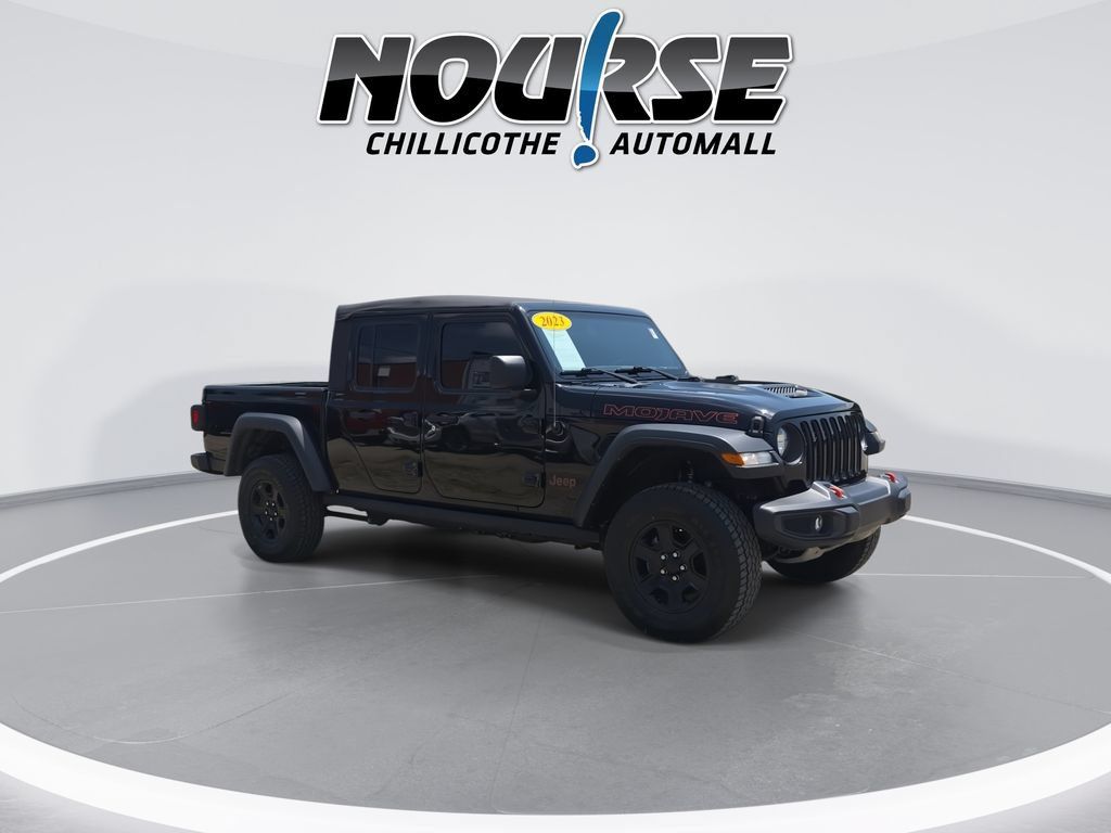 Used 2023 Jeep Gladiator Mojave AWD/4WD image 2