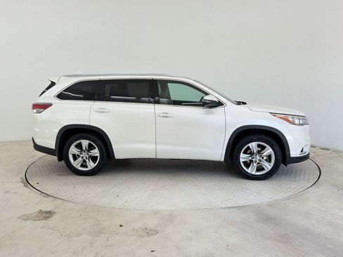 Used 2015 Toyota Highlander Limited Platinum AWD/4WD image 7
