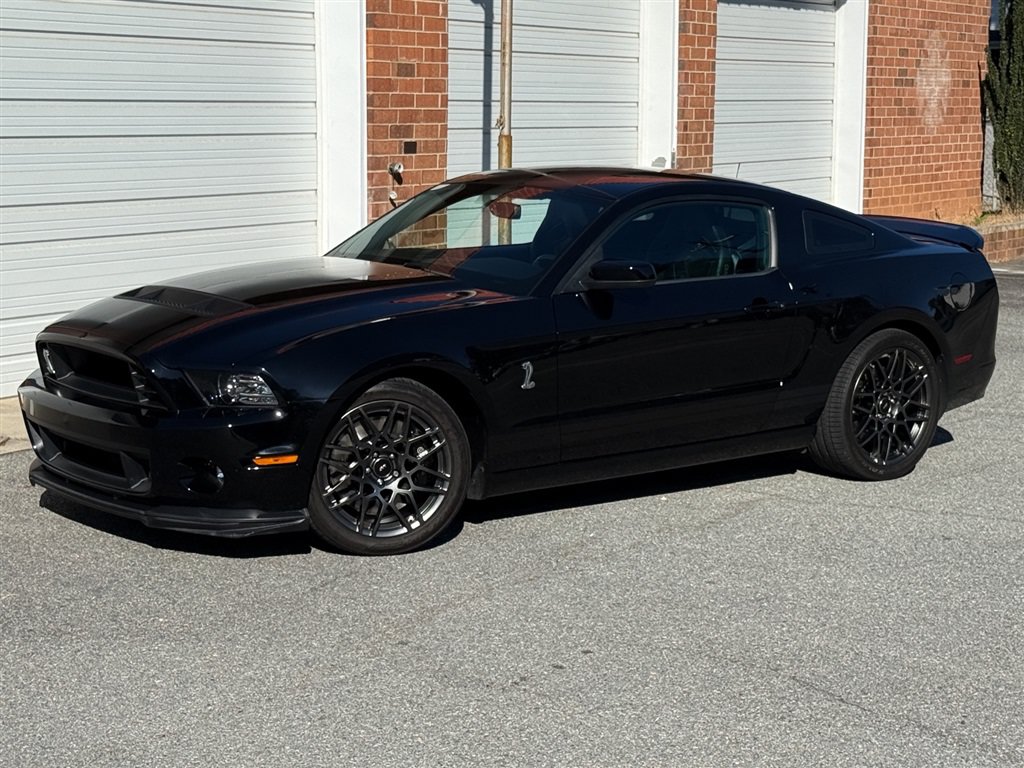 Used 2014 Ford Mustang Shelby GT500 w/ Equipment Group 821A RWD image 8