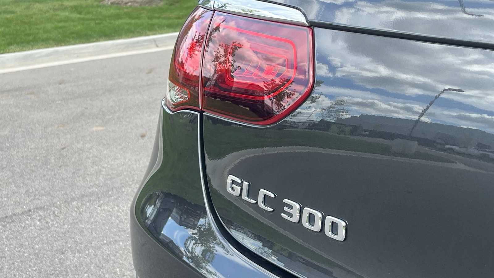 Certified 2023 Mercedes-Benz GLC 300 4MATIC Coupe image 23