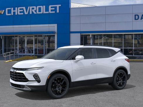 New 2025 Chevrolet Blazer LT w/ Convenience Package image 2