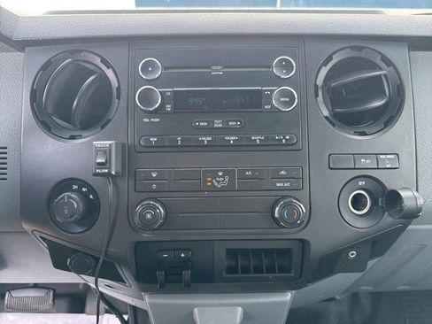 Used 2011 Ford F350 XL w/ Skid Plate Pkg image 39