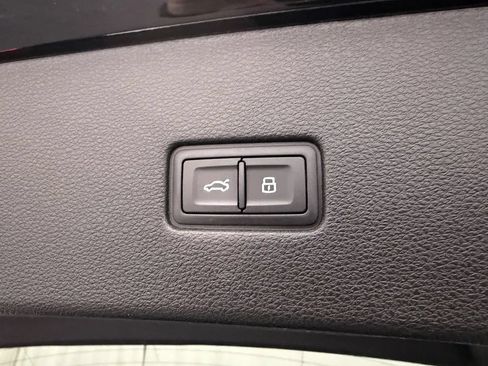 Used 2019 Audi Q8 Premium Plus AWD/4WD image 51