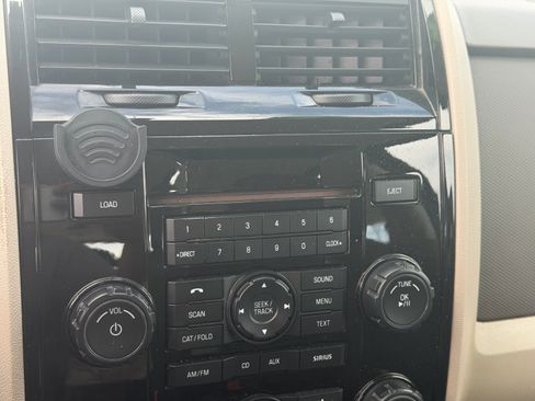 Used 2011 MAZDA Tribute i Sport image 22