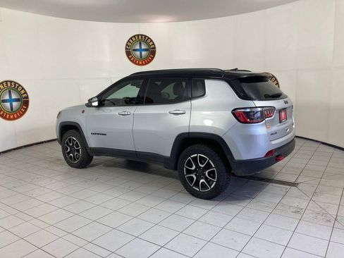 Used 2025 Jeep Compass Trailhawk image 18