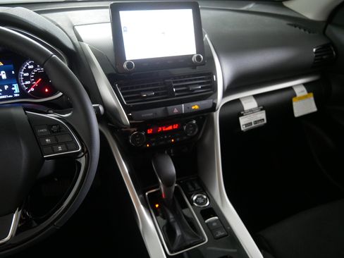 New 2025 Mitsubishi Eclipse Cross SE image 5