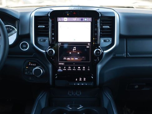 New 2026 RAM 1500 4x4 Crew Cab image 25