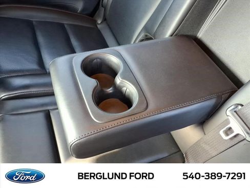 Used 2024 Dodge Durango GT AWD/4WD image 16