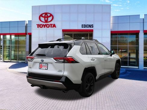 Used 2023 Toyota RAV4 XSE AWD/4WD image 3