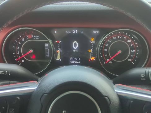 Used 2022 Jeep Wrangler Unlimited Rubicon w/ Cold Weather Group AWD/4WD image 16
