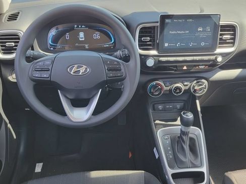 New 2026 Hyundai Venue SE FWD image 6