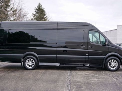 Used 2014 Mercedes-Benz Sprinter 2500 image 7