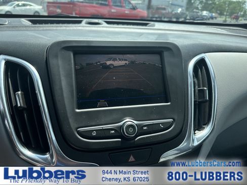 Used 2020 Chevrolet Equinox LS AWD/4WD image 16