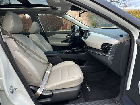 Certified 2023 Nissan Rogue SV w/ SV Premium Package image 23