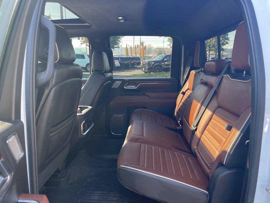 Used 2024 GMC Sierra 3500 Denali Ultimate AWD/4WD image 9