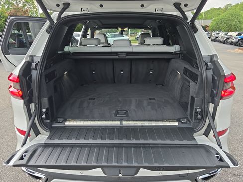 Used 2023 BMW X5 xDrive45e w/ M Sport Package AWD/4WD image 12