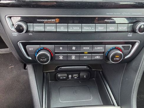 Used 2020 Kia Optima SX image 22