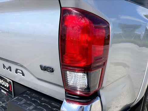 Used 2022 Toyota Tacoma SR5 RWD image 30