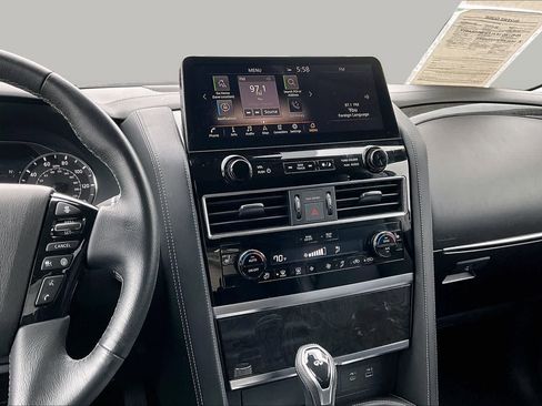 Used 2023 INFINITI QX80 Luxe w/ All-Season Package AWD/4WD image 7