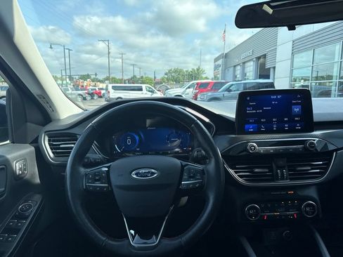 Used 2021 Ford Escape SEL w/ SEL Stealth AWD Package image 37