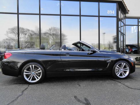 Used 2018 BMW 440i xDrive Convertible image 4