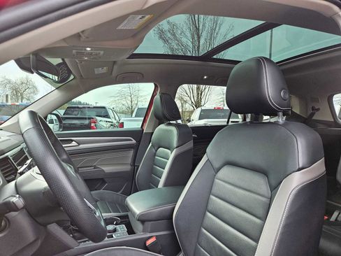Used 2022 Volkswagen Atlas SEL Premium image 25