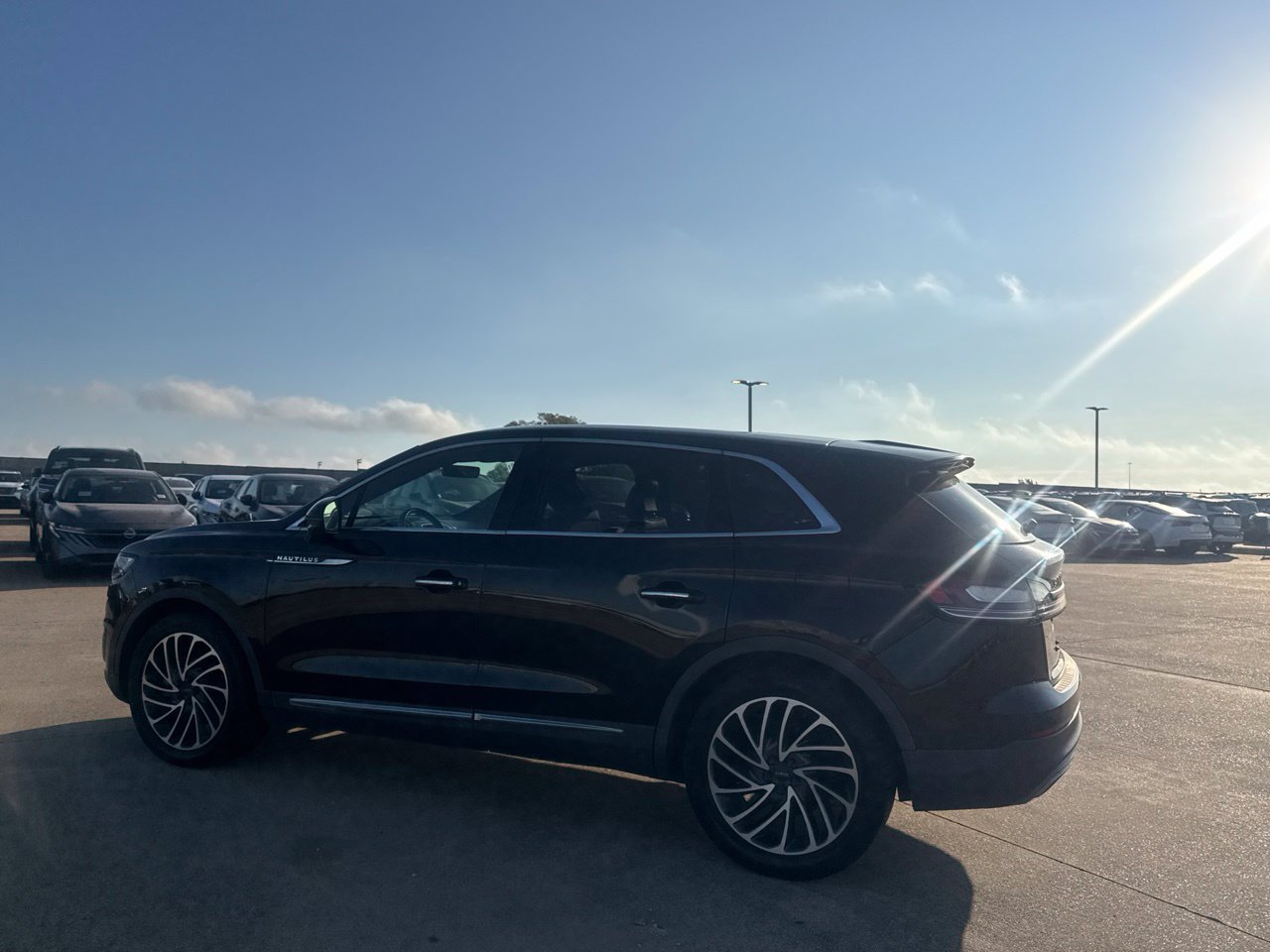 Used 2019 Lincoln Nautilus Reserve w/ Cargo Utility Package FWD image 18