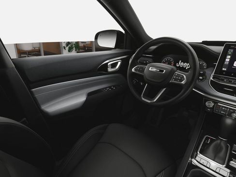 New 2025 Jeep Compass Limited image 20