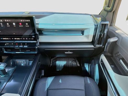 Used 2026 GMC Hummer EV SUV AWD/4WD image 18