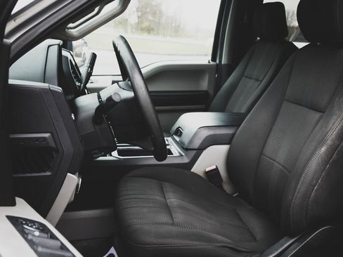 Used 2019 Ford F150 XLT image 14