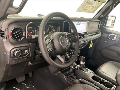 New 2026 Jeep Wrangler Unlimited Rubicon AWD/4WD image 4