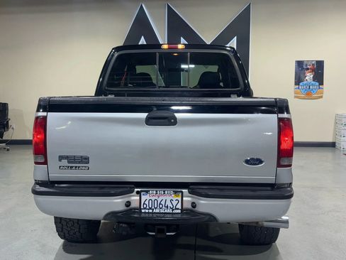 Used 2004 Ford F250 XLT image 8