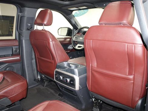Used 2022 Ford Expedition Limited AWD/4WD image 34