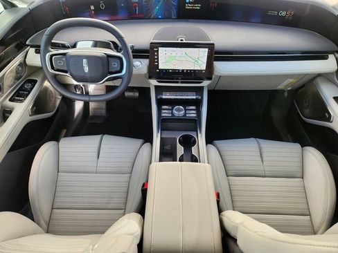 New 2026 Lincoln Nautilus Reserve image 11