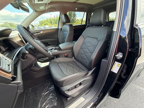 New 2026 Volkswagen Atlas SE image 13
