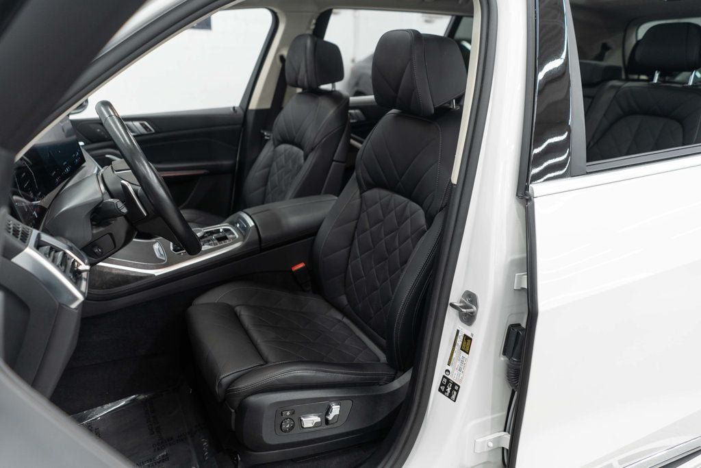 Used 2025 BMW X7 xDrive40i AWD/4WD image 8