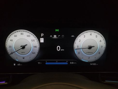 Used 2025 Hyundai Elantra SEL FWD image 23