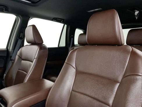 Used 2024 Honda Passport EX-L image 11