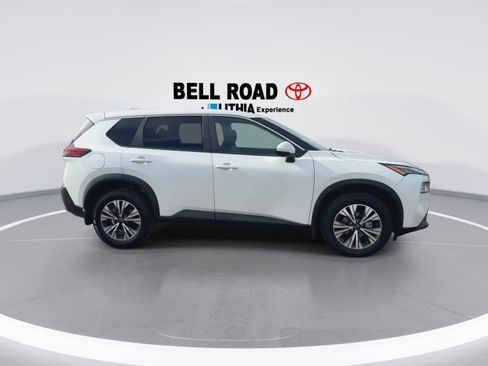 Used 2023 Nissan Rogue SV image 9
