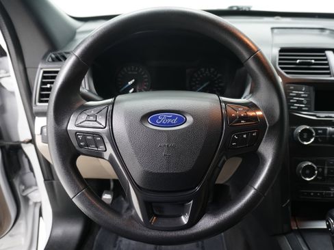 Used 2019 Ford Explorer FWD image 16