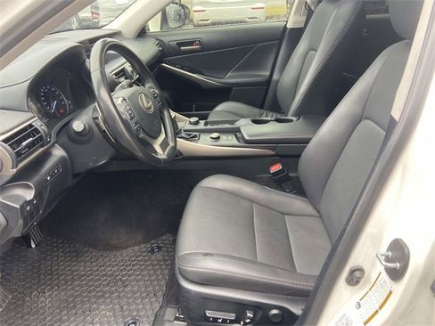 Used 2018 Lexus IS 300 AWD image 13