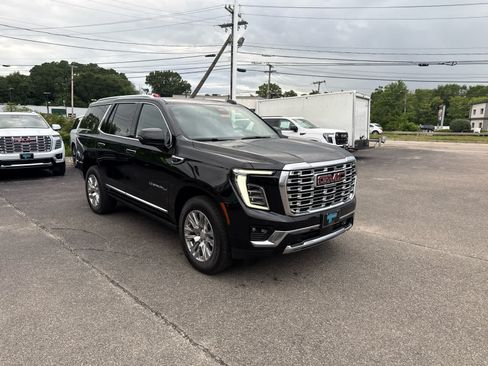 New 2026 GMC Yukon Denali w/ Sun & Power Step Package AWD/4WD image 7