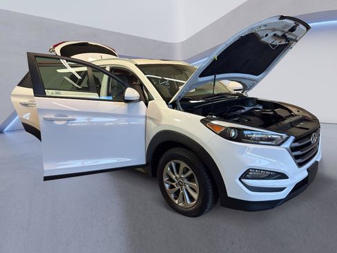 Used 2017 Hyundai Tucson SE w/ SE Popular Package 02 FWD image 9