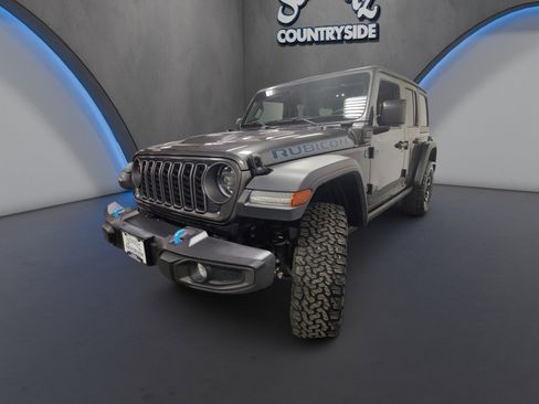 Used 2025 Jeep Wrangler Unlimited Rubicon 4xe w/ Convenience Group image 8