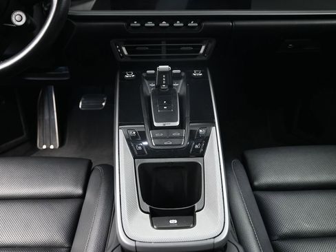 Certified 2020 Porsche 911 Carrera image 8