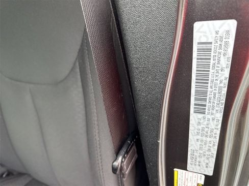 Used 2018 Jeep Wrangler Unlimited Sport w/ Connectivity Group image 20